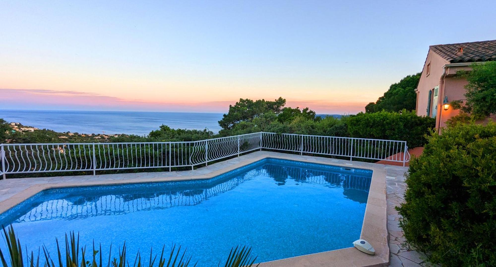 Villa Les Trois Chenes, Piscine Privee & Vue Mer Sur Golfe De Saint Tropez 레지상브르 외부 사진